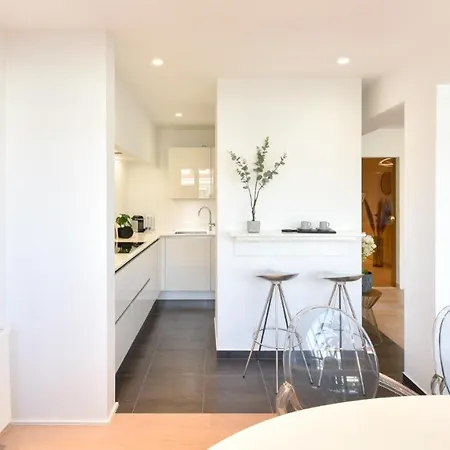 Exclusive Penthouse/4 Bedrooms/large Terrace/p *